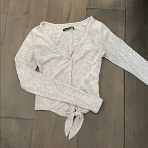Abercrombie grey longsleeve button front tie top